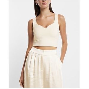 Express Body Contour High Compression Sweetheart Neckline Crop Tank